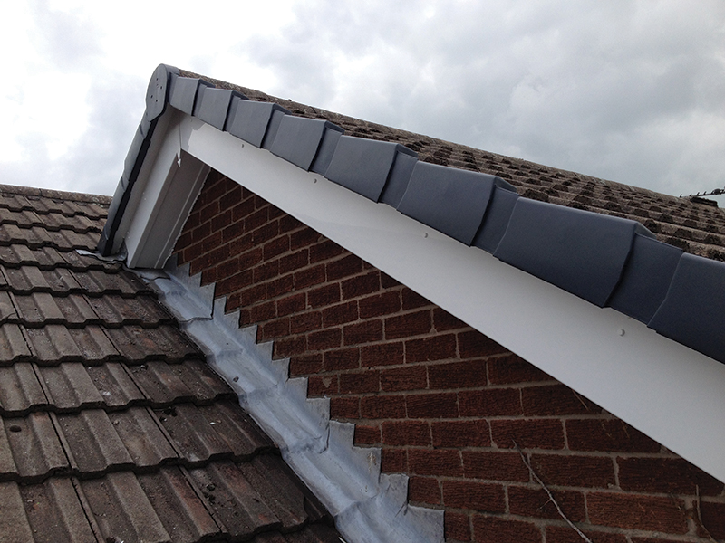 Dry verge installation